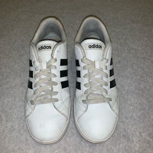 Adidas tennis shoes